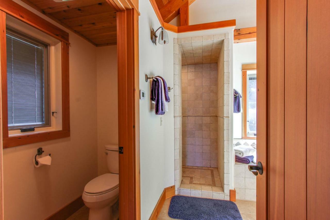 Bottle Bay Lakefront Lodge Sandpoint Εξωτερικό φωτογραφία