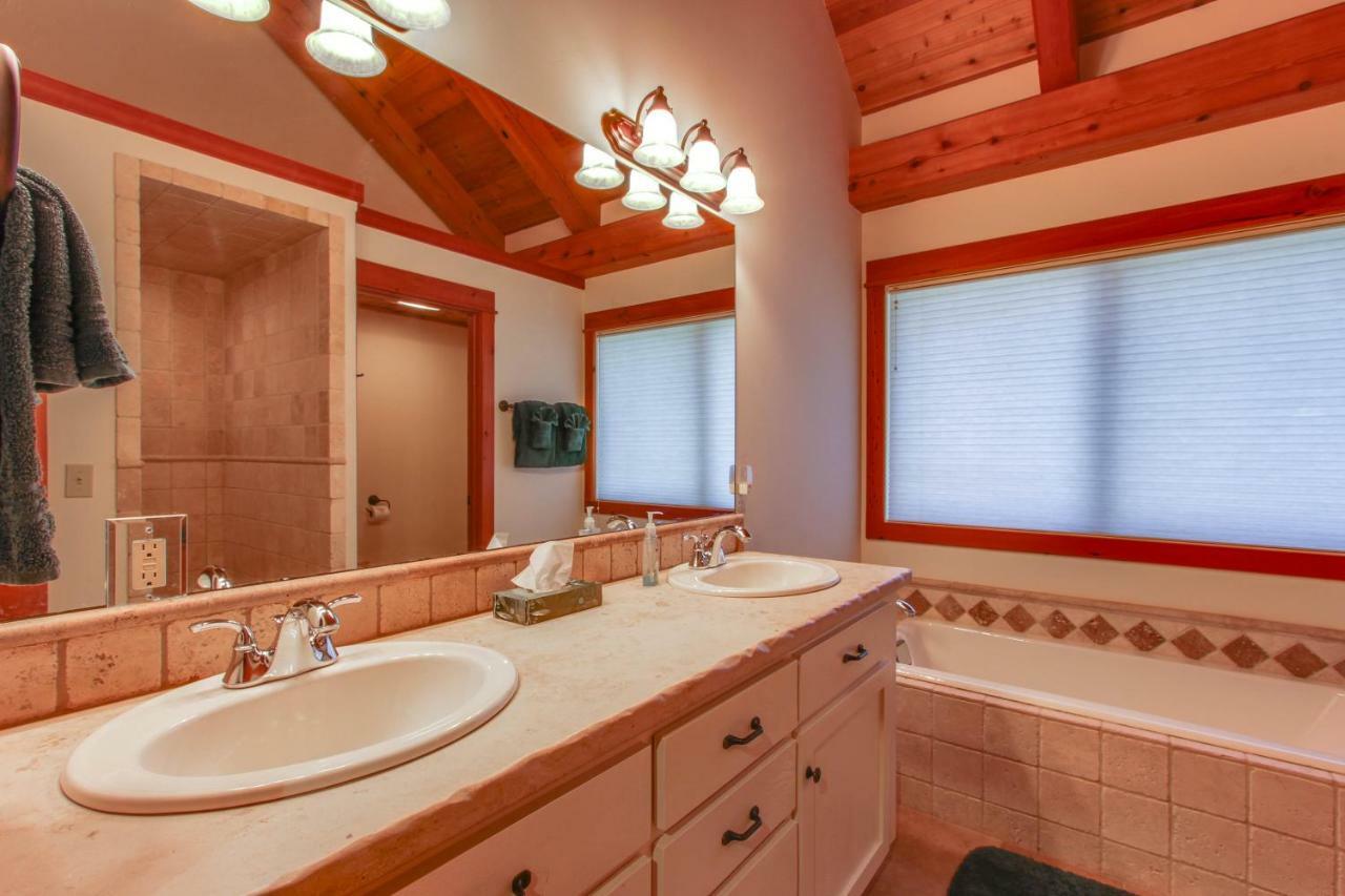 Bottle Bay Lakefront Lodge Sandpoint Εξωτερικό φωτογραφία
